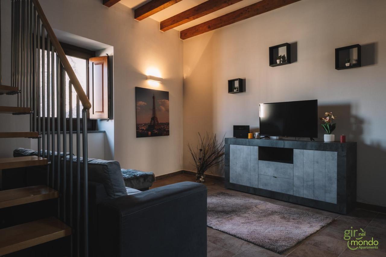 קטאניה Giro Nel Mondo Apartments מראה חיצוני תמונה