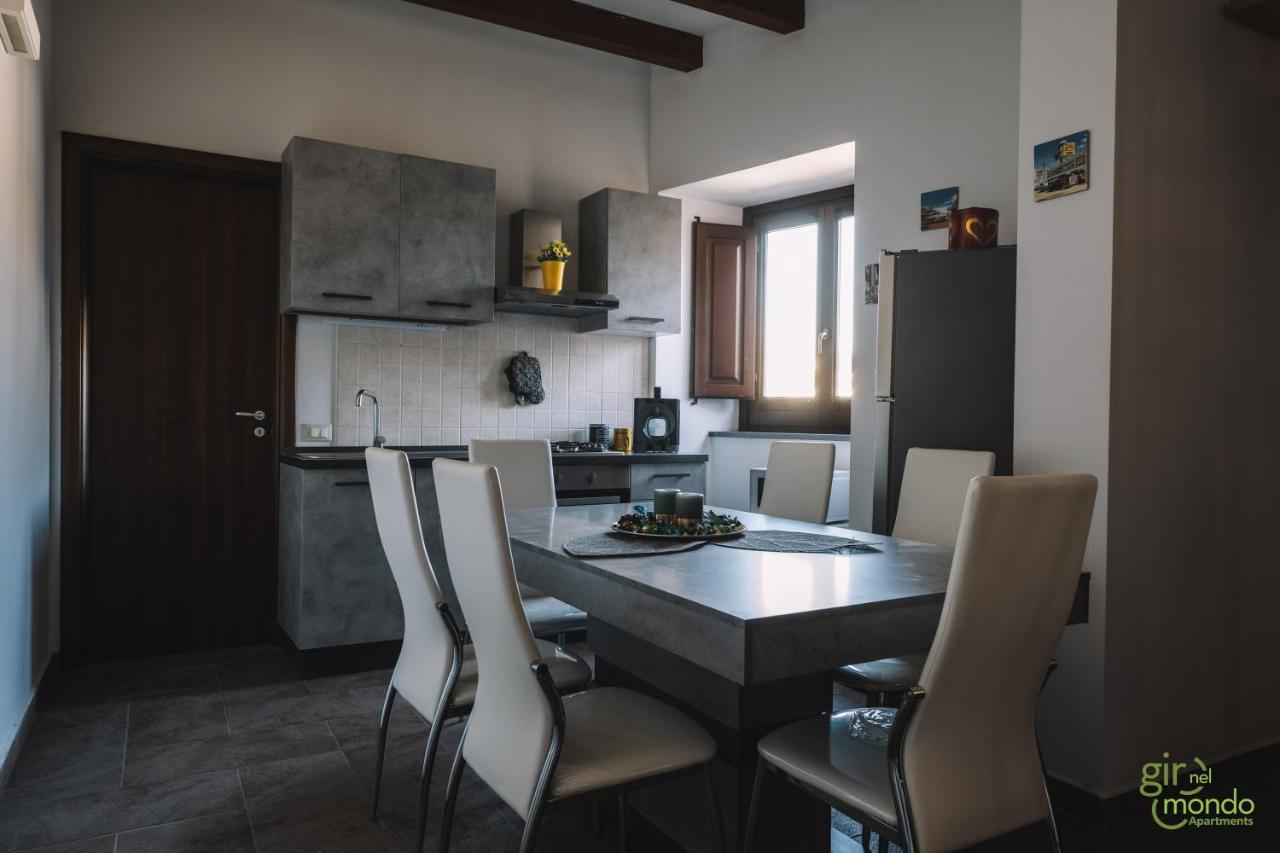 קטאניה Giro Nel Mondo Apartments מראה חיצוני תמונה