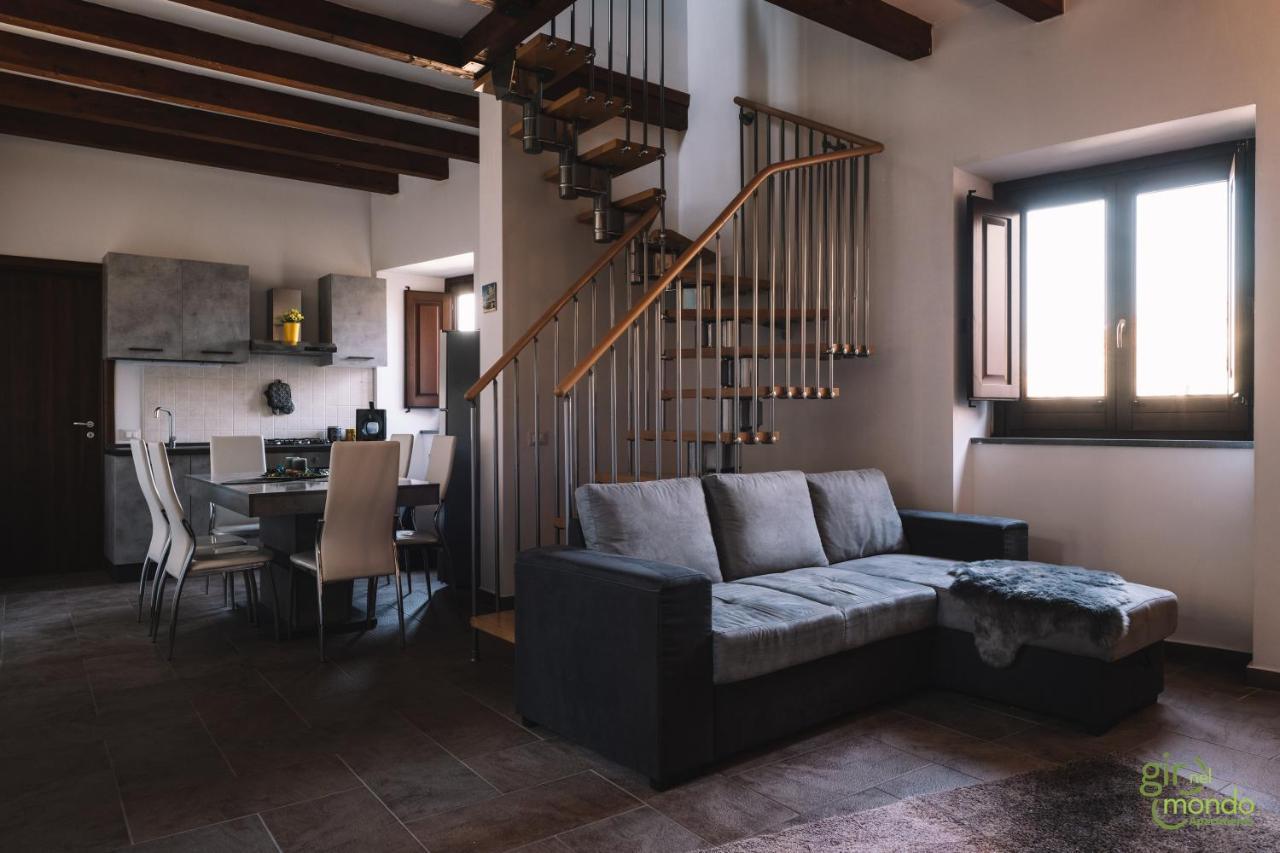 קטאניה Giro Nel Mondo Apartments מראה חיצוני תמונה